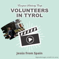 Der ESK-Freiwillige Jesus und eine Filmkamera.